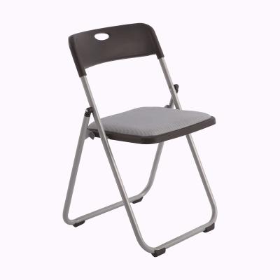 China Outdoor Garden Event PP Plastic Folding Chair Easy To Take With Soft Cushion for sale