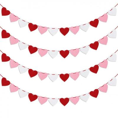 China Holiday Decorations Valentine's Day Decorations Love Party Red And White Heart Shaped Felt Garlands for sale