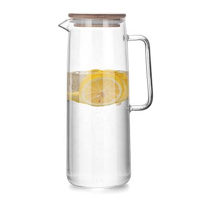 China 1.3L Sustainable Glass Kettle With Bamboo Lid Cold Juice Kettle for sale