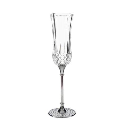 China Metal Stand Novelty Champagne Glass Coupe Champagne Martini Glass Crystal Glasses for sale