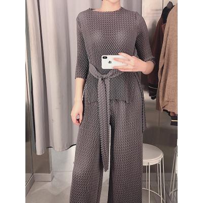 China QUICK DRY Wholesale new women's fashion trend new loose half sleeve tops straight fit pants sets for sale