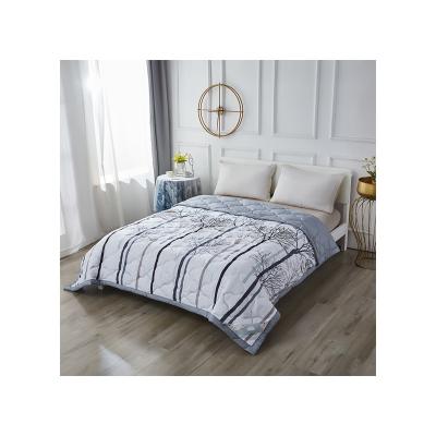 China European and American style factory direct home bedroom bedding microfiber printing quilt for sale