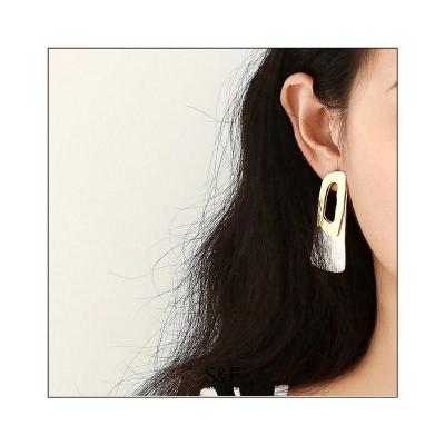 China Wholesale FASHIONABLE Irregular Geometric Jewelry Exaggerated Alloy Hollow Stud Earrings Metal for sale