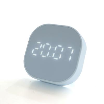 China Antique Style The New Dual Temperature Display Alarm Clock Can Be Magnetically Attracted And Set Chess Digital Clock for sale