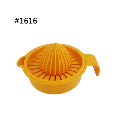 China Viable Manual 2-IN-I Squeezer, Orange Squeezer, Lemon and Lime Squeezer Hand Squeezer with Strainer and Container for sale