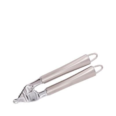 China Sustainable Kitchen Accessories Food Grade Kitchen Instrument LFGB New Product Zinc Alloy Garlic Press for sale