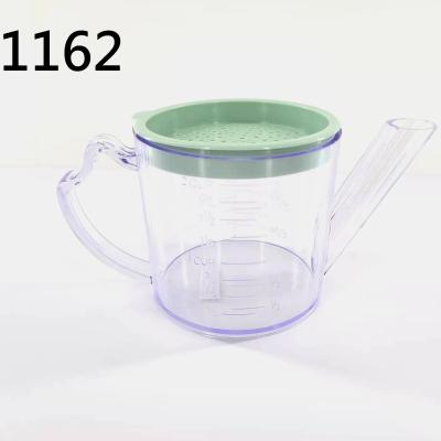 China Sustainable Durable Kitchen Instruments Measuring 2 Cup Plastic Strainer Gravy Fat Broth Separator for sale