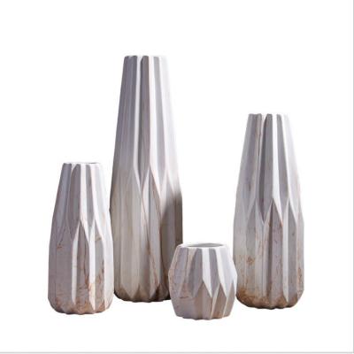 China Wholesale handmade vintage ceramic vase from manufacturer ceramic vases to a ceramic vase with flowers for sale