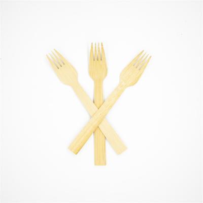 China Sustainable Hot Sales Disposable Wooden Fruit Fork Bamboo Fruit Fork for sale