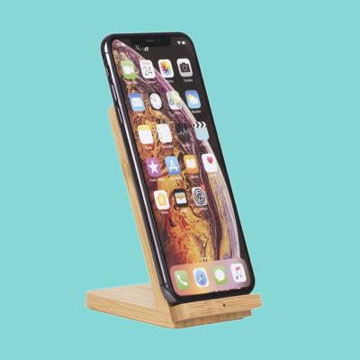 China 10W Wooden Fast Bamboo Wireless Mobile Phone Charger Stand 2 Loves Compatible Universal Mobile Phone for sale