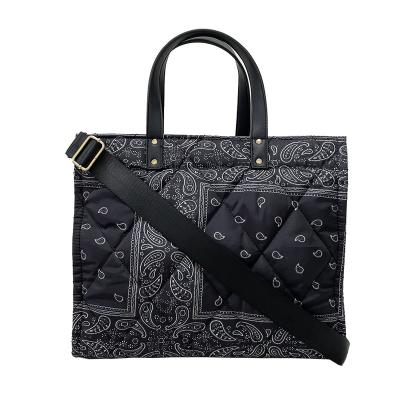 China Lady Trending Products 2021 New Arrivals Paisley Stripper Bag Quilted Tote For Women for sale