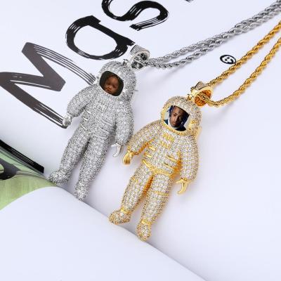 China Full Diamond Zircon Astronaut Charming Necklaces Iced Out Hiphop Hechuang CZ Personality Iced Out Astronaut Memory Photo Pendant for sale