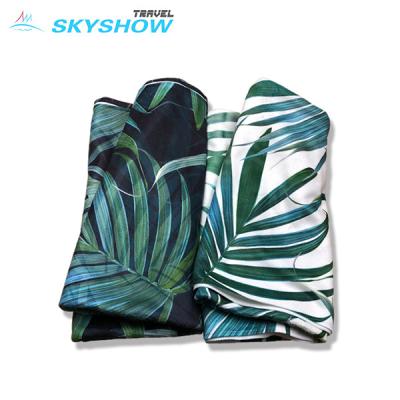 China QUICK DRY Customized Printed Logo Light Weight Micro Fiber Suede Sports Gym Palm Tree Quick Dry Beach Towel With Zipper Pocket for sale