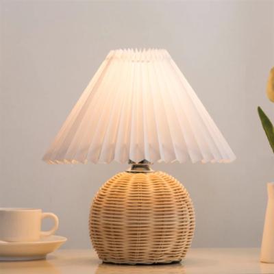 China Modern Style Home Decorative Modern Resin Living Room Lamps Rattan Lighting Bamboo Desk Lamp for sale