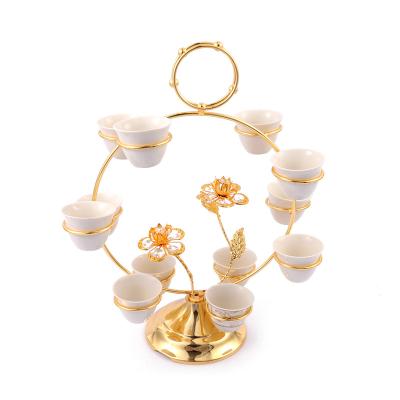 China Luxury New Arrivals Gift Sets Promotional Gold Plated Iron Frame With Ceramic Coffee Mug Tea for sale