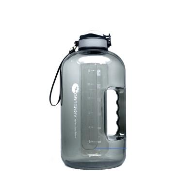 China New Product Large Capacity 2200ml Sustainable Water Bottle Suitable For Outdoor Sports Large Capacity Sports Bottle for sale