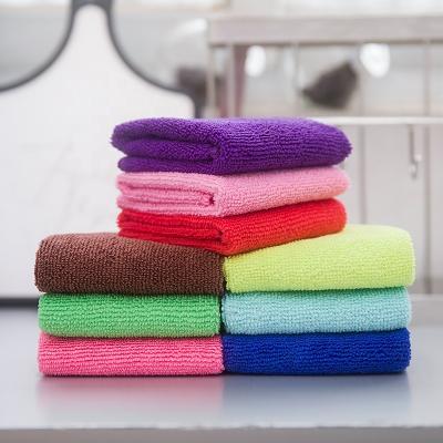 China Superfine Microfiber Absorbent Towels 400GSM Warp Knitting Machine Washable No Color Peel Off No Lose Appearance for sale