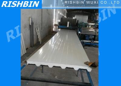 China Máquina continua del panel de bocadillo de la PU para el panel 300KW del tejado/de pared en venta