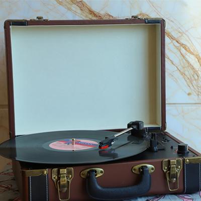 China Portable USB Wireless VINYL PLAYER Briefcase Design with Easy Carry Handle 3 Speeds Wireless Vinyl Player Stereo Speakers for sale