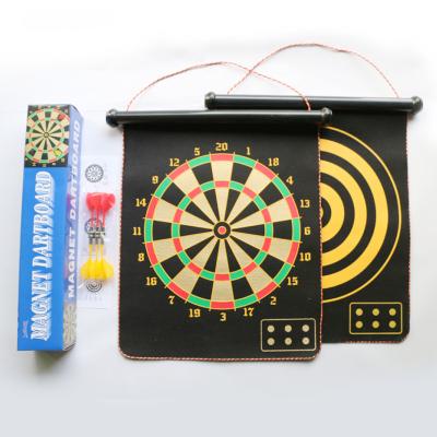 China High Search Display Cheap Price Customized Designs Wholesale Safety Magnetic Targets With 6 Darts For Promotion for sale