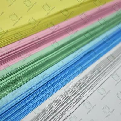 China Eco - Friendly 48g 55g 80g Printed Carbonless Paper Jumbo Roll For Office supplies for sale