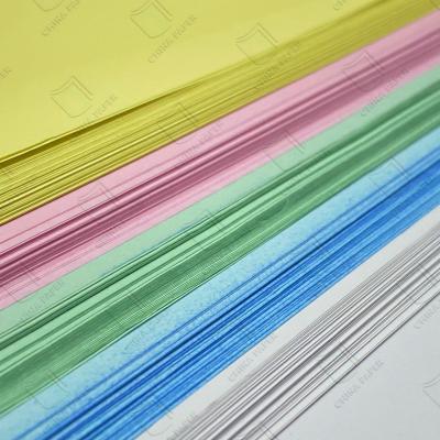 China Carbonless Paper Ream Paper in Roll or Sheet Carbonless Copy Paper for Bank Use for sale