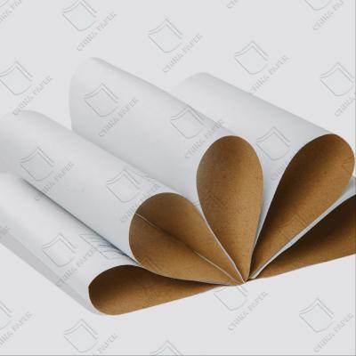 Chine Bon prix Testliner haut blanc lisse 170gm Carton Kraft blanc pour les boîtes d'emballage à vendre