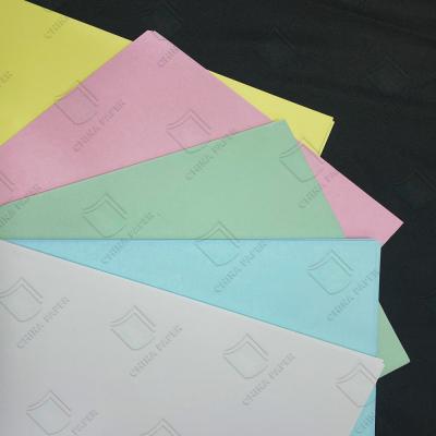 China 100% Virgin Carbonless Paper NCR Paper 55gsm Blue Image In Different Color Small Rolls For Waybill Or Receipts for sale