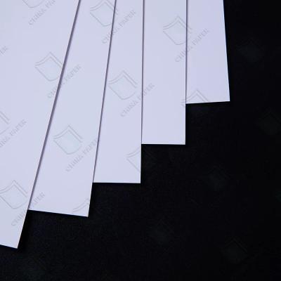 China Paper Manufacturer Jumbo Roll Offset Paper White Color / Cream Color 50gsm 55gsm For Medical Instructions for sale