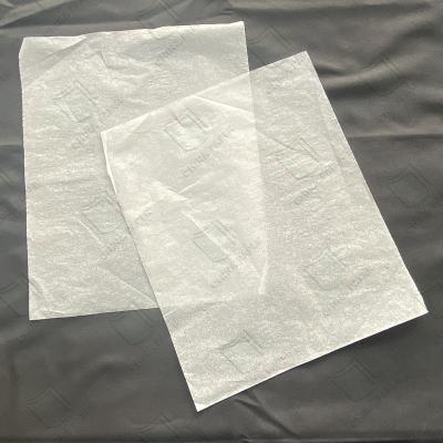 Cina Carta tissuto personalizzata per tavoli e tovaglioli con materiale morbido e sostenibile per clienti attenti all'ambiente in vendita