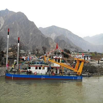 Cina 10/12/14/16/18/20/24/26 Inch Gold Dredge/D Boat/River Dredge Cutter Suction Dredger in vendita