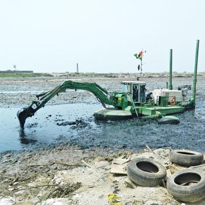 Chine Dredger amphibie équipé d'un PLC Siemens et d'une tête de coupe hydraulique à vendre