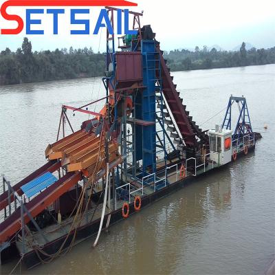 China Hydrocyclone Gold Diamond Mining Dredger com comprimento total de 24-38m e chuveiro de agitação à venda