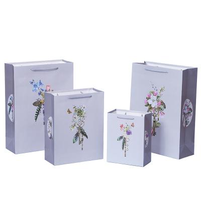 China Beautiful Recyclable Wholesale Custom Style Boutique Gift Bag Jewelry Clothing Shopping Paper Bag for sale