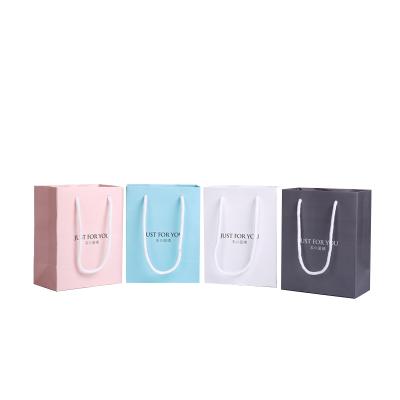 China Recyclable Luxury Small Gift Packaging Shopping Paper Bags For Jewelry for sale