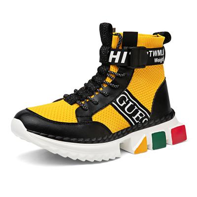 China New Lightweight 2021 Stylish Fashion Men Sport Shoes High Top Mens Colored Soled Shoes Lace Up Sneakers for sale