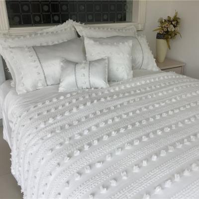 China Comfy Staples Bedspreads Polyester Throw Home White Comforter Bedding Sets for sale