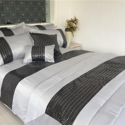 China Cozy Sequin Bedspreads Polyester Throw Home Comforter Black Bedding Sets Sequin Runner for sale