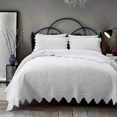 China Eco-Friendly White Prewashed Cotton Bedspread Bed Cover Set for sale