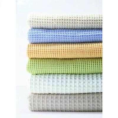 China Sustainable easy to wring, good water absorption in summer can be used customized cool waffle towel bath towel for sale