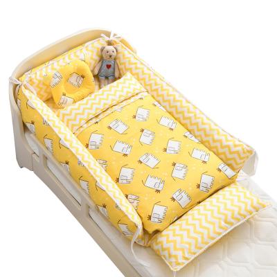 China Modern Cartoon Printing Portable Baby Cribs Bed Detachable Bionic Baby Play Bed Quilt Baby Nest for sale