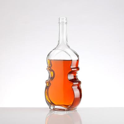 China 700ml 750ml 1000ml Whiskey Gin Whisky Liquor Glass Mini 700ml Square Liquor Gift Set Bottles for sale