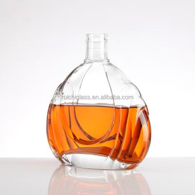 China Custom Label Kristalllikörflasche Elegant 500 ml und 700 ml Glasflasche für Brandy zu verkaufen