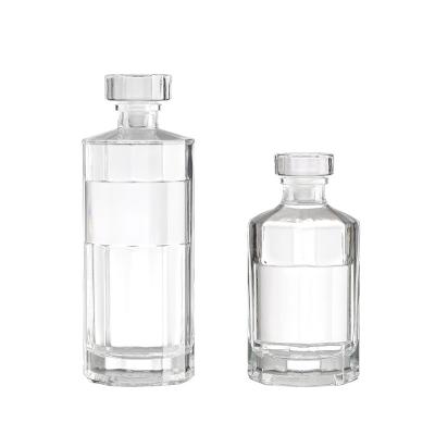 China Aluminum Plastic PP Collar 500ml Vintage Brandy Bottle with Glass Acrylic Stopper for sale