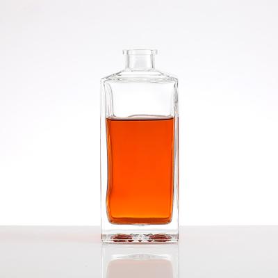 China 500 ml Super Flint Glass Large Empty Whiskey Brandy Customized Gin Rum Vodka Flask à venda