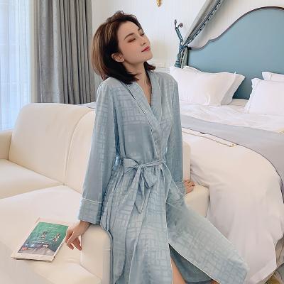 China Long Sleeve Lapel Satin Silk Robe De Nuit Homewear Breathable Satin Robes Women for sale