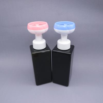 China Square shampoo body wash bottle PETG 42mm 650ml plastic lotion pump bottle for hotel zu verkaufen