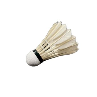 China Two Layer Cork Modern Design Class A Goose Feather Weight 5g Goose Badminton Shuttlecock for sale