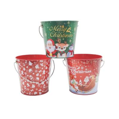 China Promotional Custom Tinplate Bucket Metal Barrel Storage Container Promotional Christmas Tin Pail for Gifts for sale