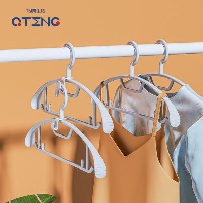 China Casual New Style Plastic Children's Wide Hangers For Baby Cloth for sale